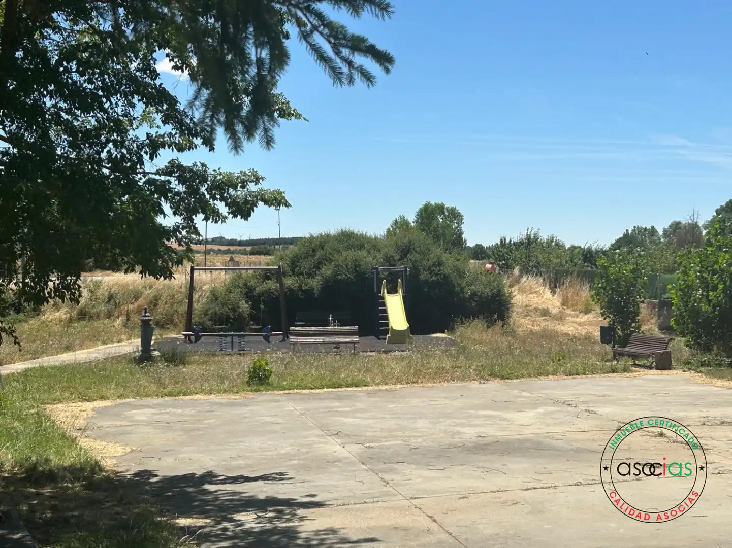 Casa o xalet en venda en Villazanzo de Valderaduey amb Jardí privat, Terrassa i Moblat