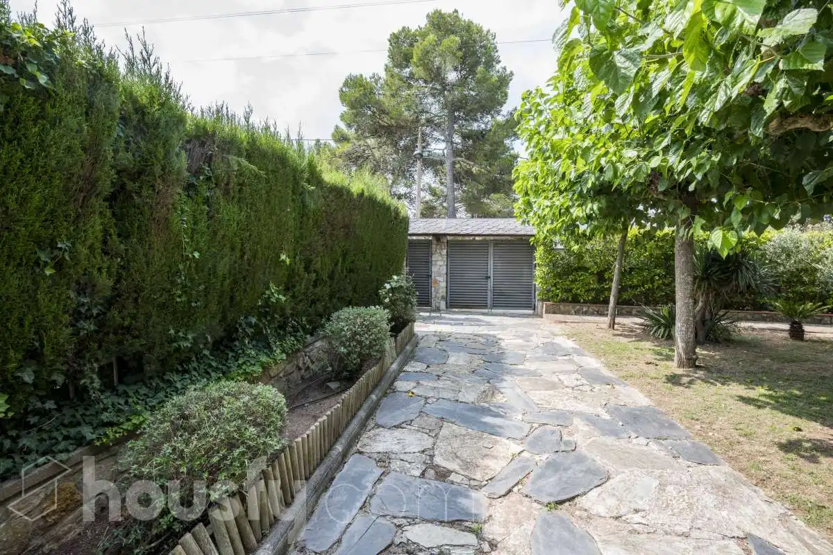 Jardí de Casa o xalet en venda en Mediona amb Aire condicionat, Calefacció i Jardí privat