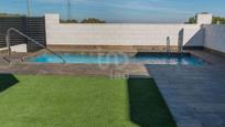 Swimming pool of House or chalet for sale in  Madrid Capital  with Terrace and Swimming Pool