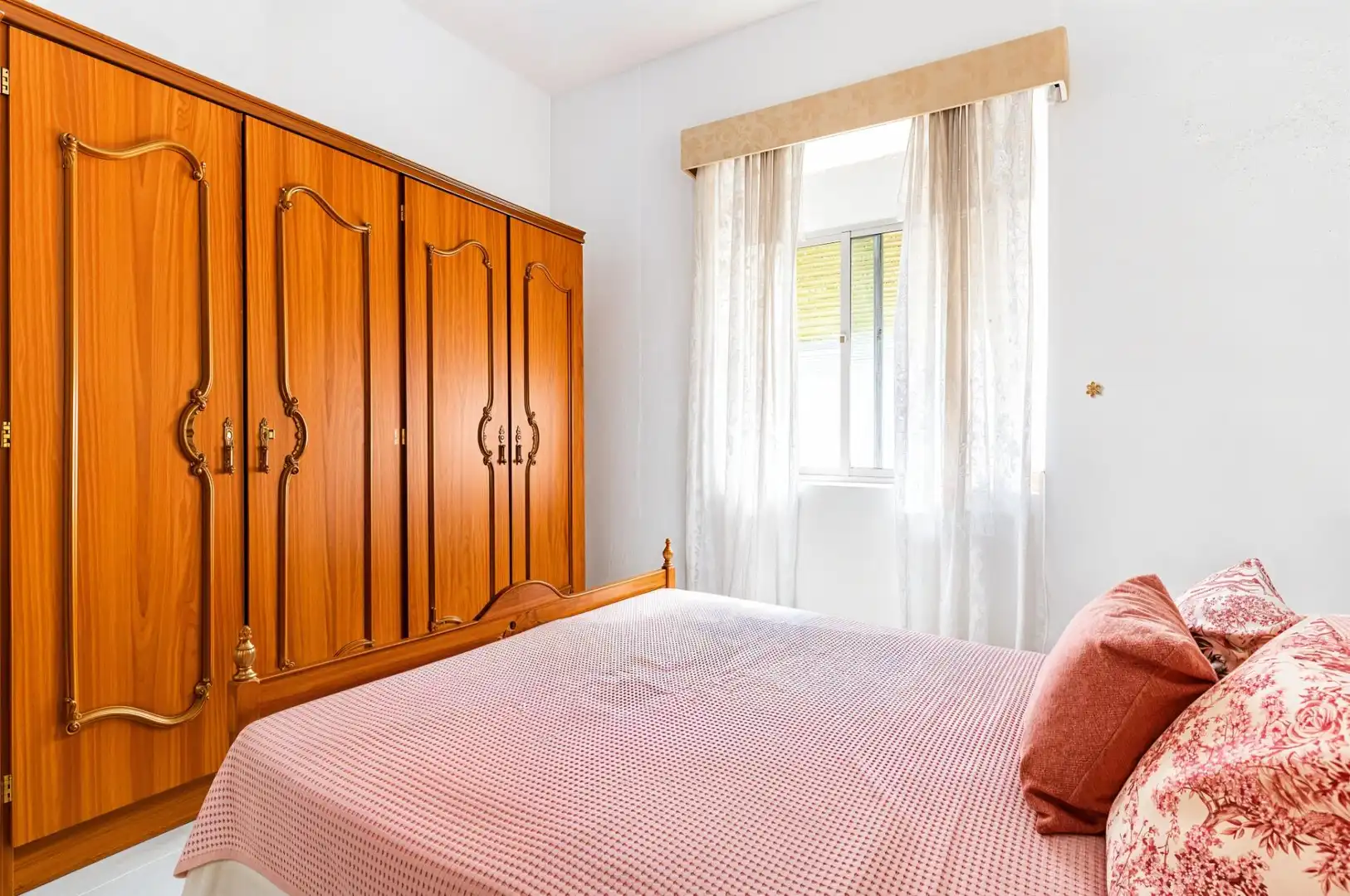 Habitación de Casa o chalet en venta en Medina Sidonia con Terraza, Trastero y Balcón