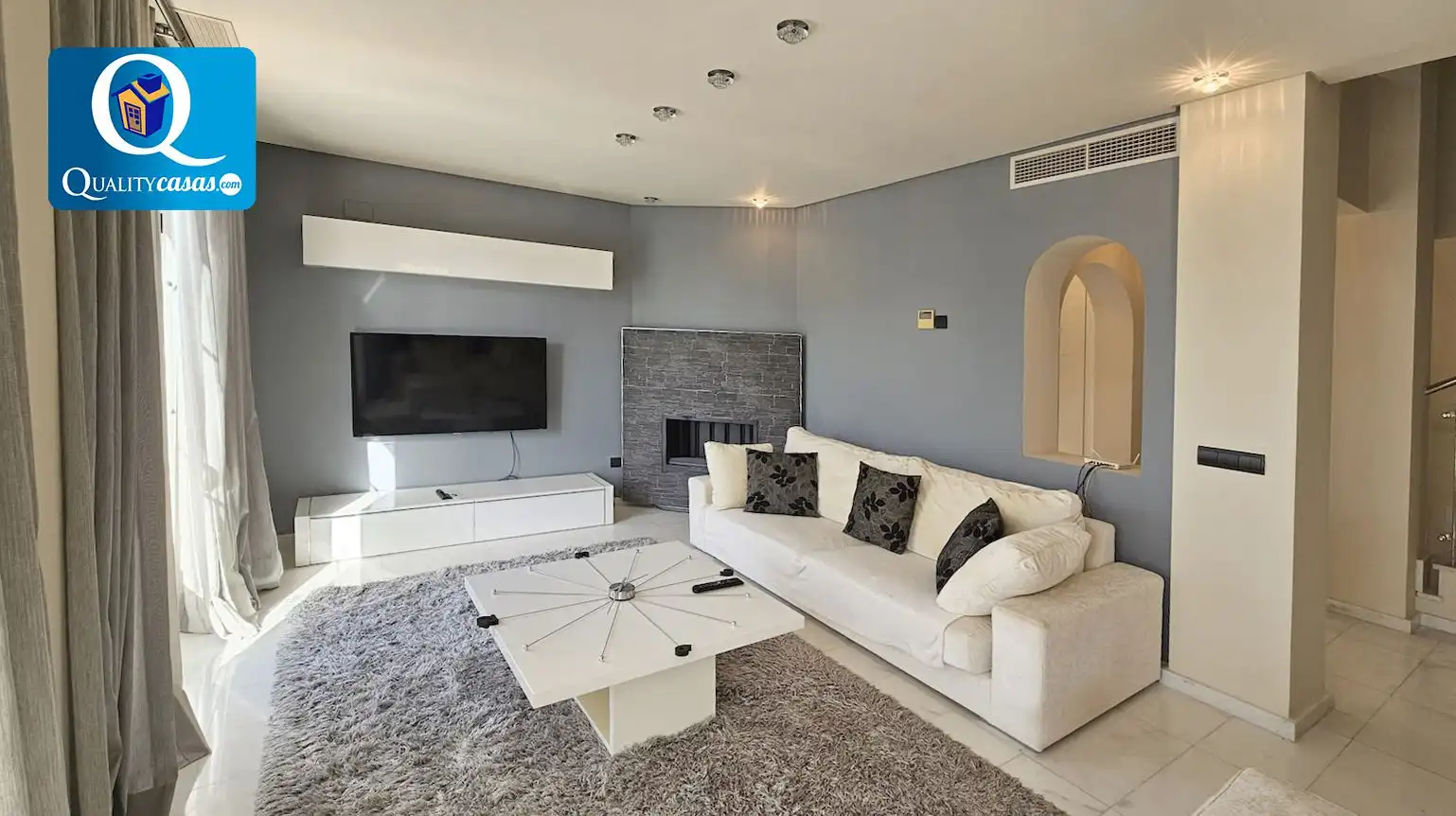 Chalet con terraza en venta en Golf Bahía, imagen 12