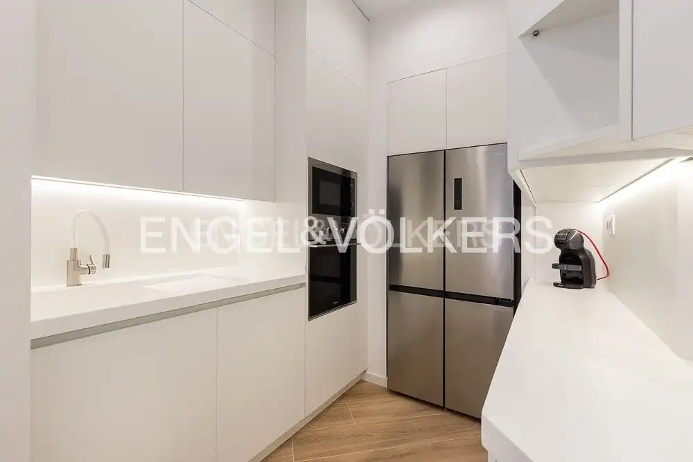 Kitchen of Flat for rent in Valencia  with Air Conditioner, Heating and Furnished