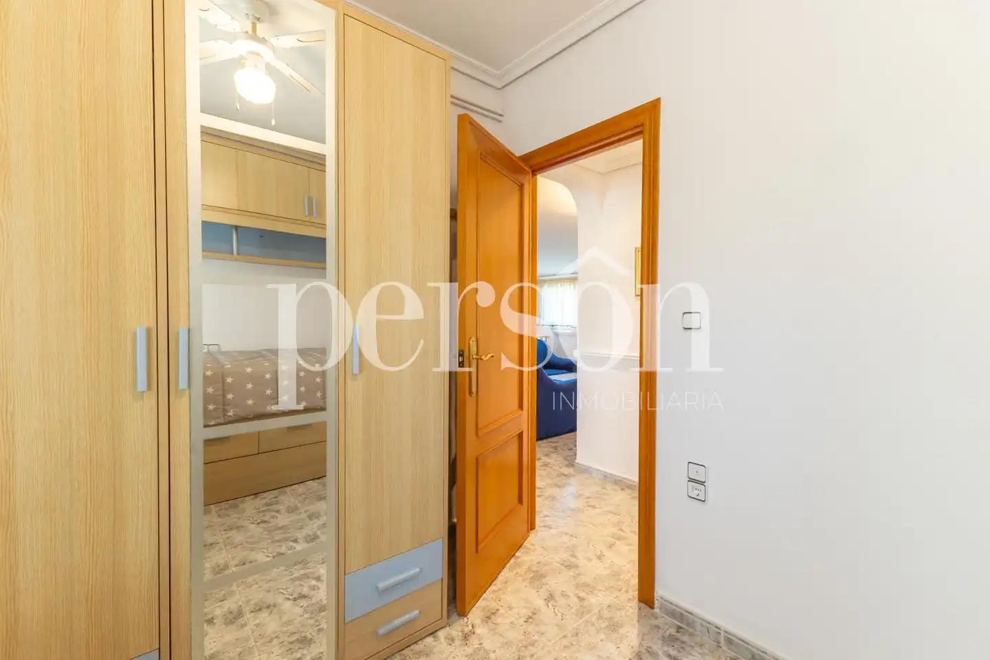 Dormitori de Casa o xalet en venda en La Pobla de Vallbona amb Aire condicionat, Calefacció i Terrassa
