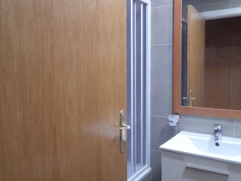 Badezimmer von Wohnung zur Miete in Loiola