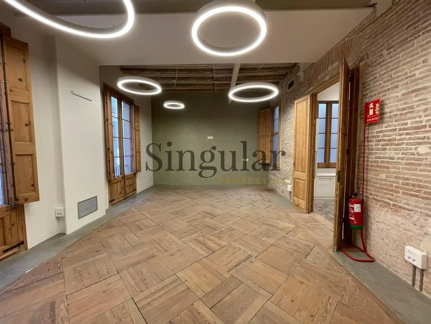 Dining room of Office for rent in Barcelona