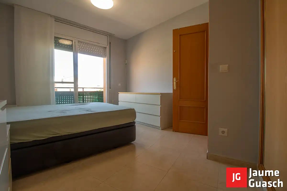 Schlafzimmer von Wohnung zum Verkauf in Torredembarra mit Klimaanlage, Heizung und Balkon