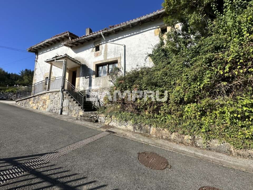 Exterior view of Country house for sale in Aramaio