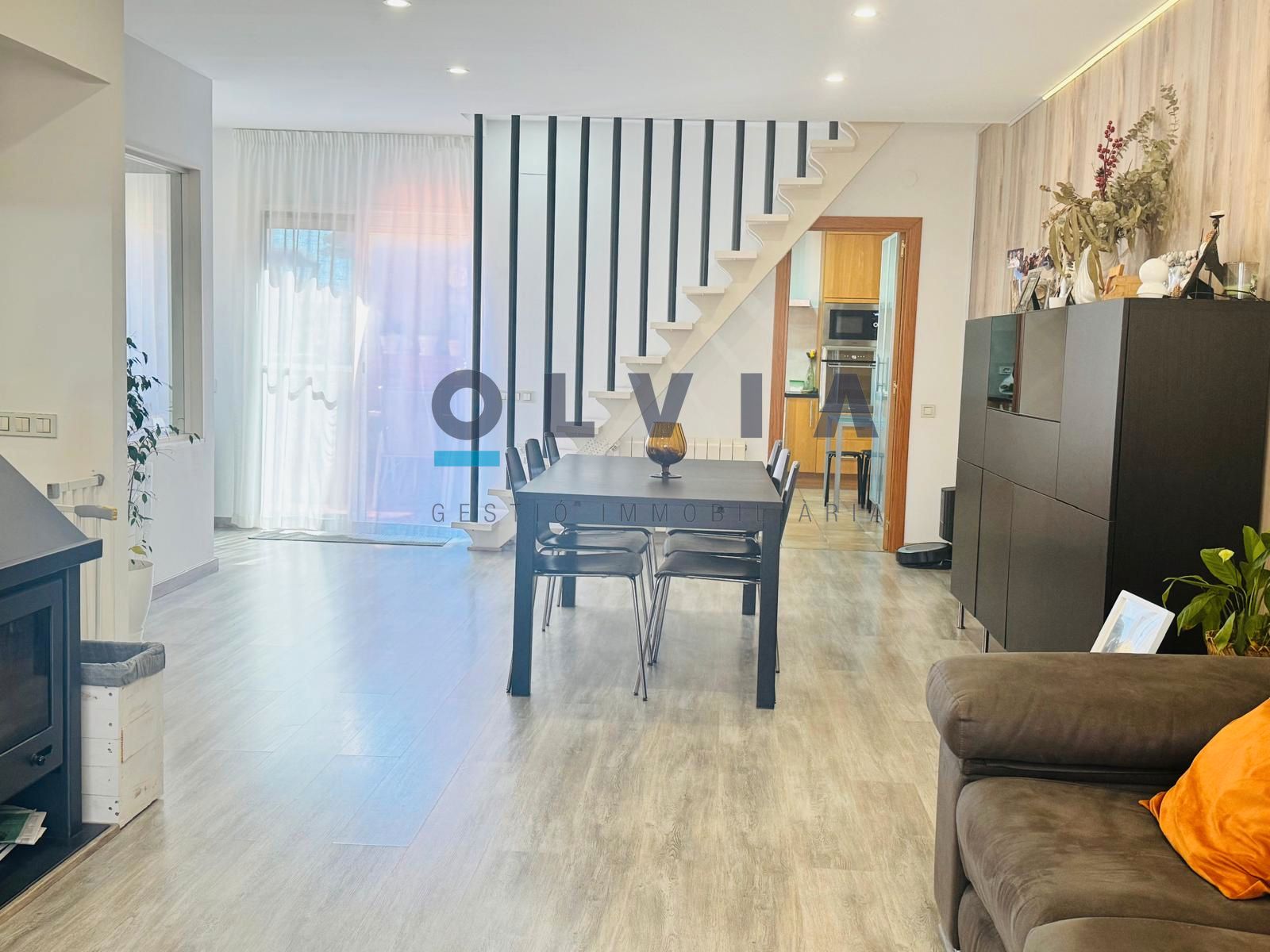 Sala de estar de Casa o chalet en venta en Castellar del Vallès con Aire acondicionado, Calefacción y Terraza