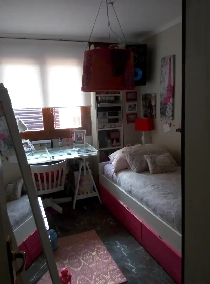 Habitación de Piso de alquiler en Zaragoza con Aire acondicionado, Calefacción y Horno