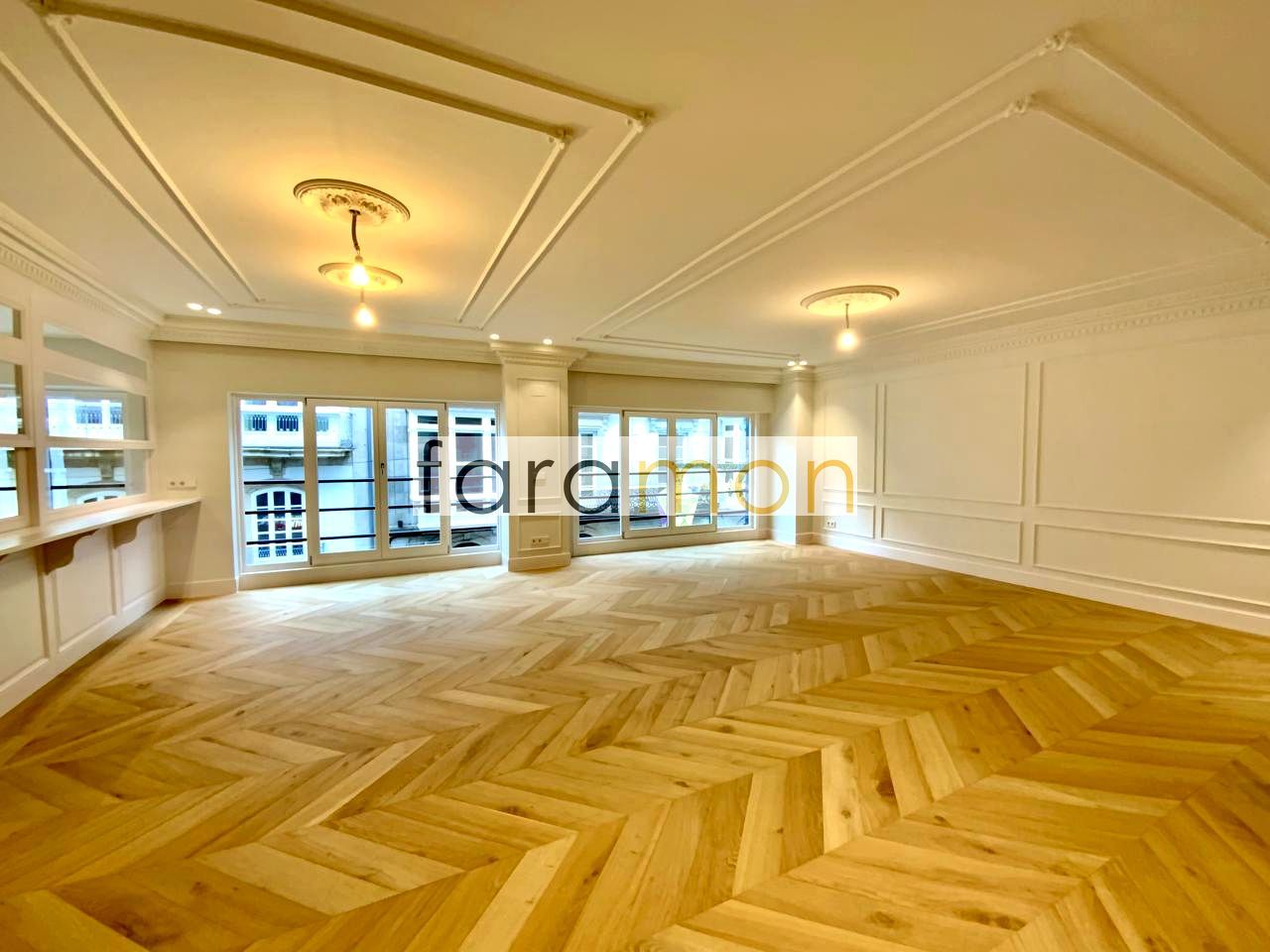 Vista exterior de Pis en venda en Vigo  amb Aire condicionat, Calefacció i Parquet