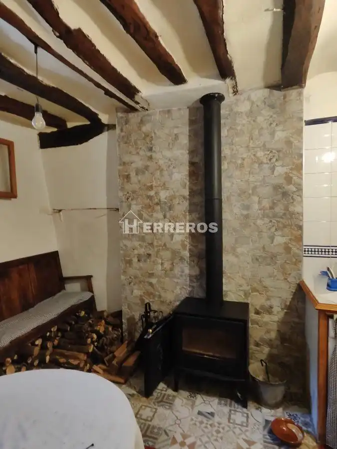 Casa o xalet en venda en Cabezón de Cameros amb Calefacció, Traster i Moblat