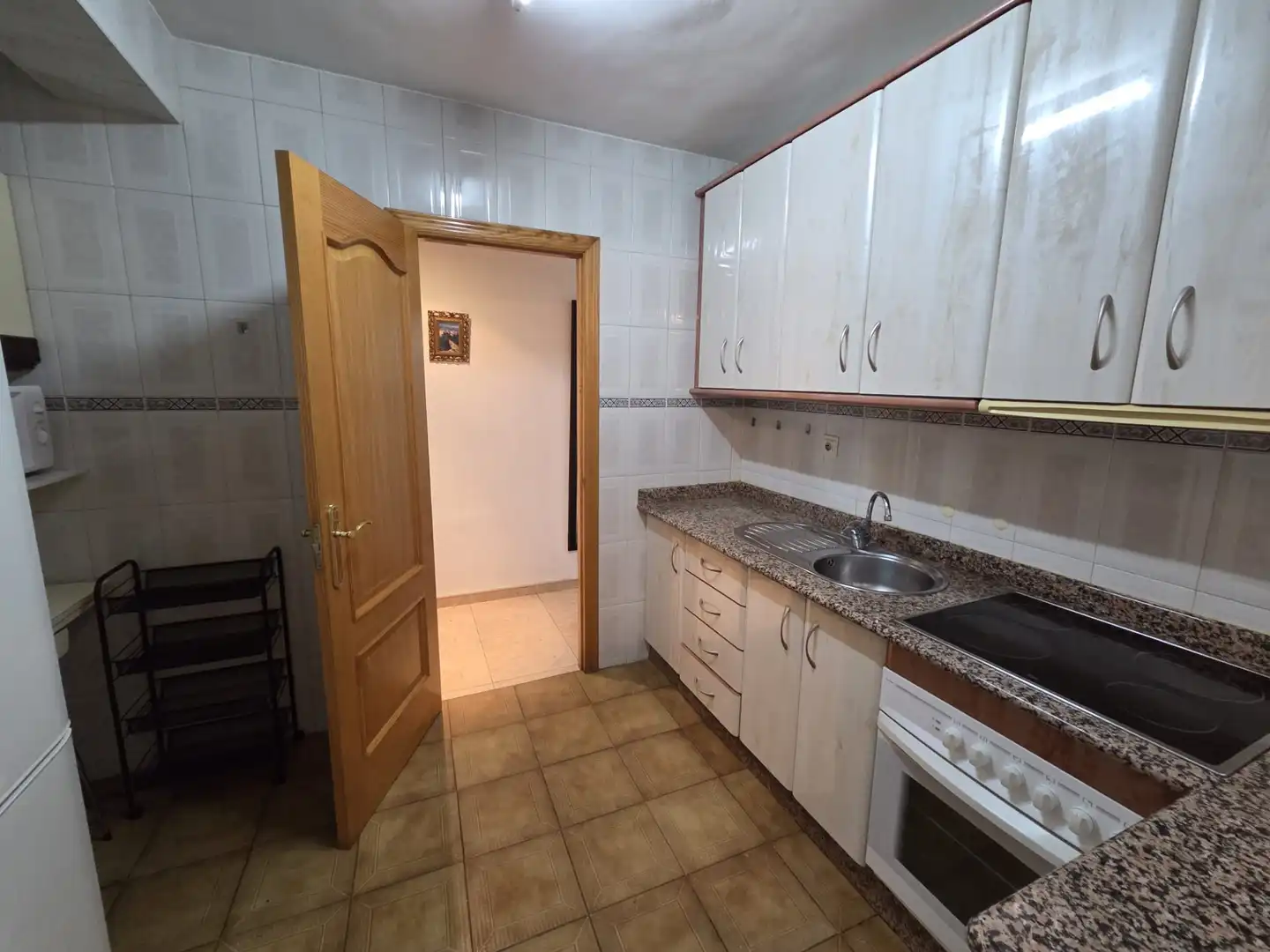 Kitchen of Flat for rent in Granada  with Furnished, Oven and Washing machine