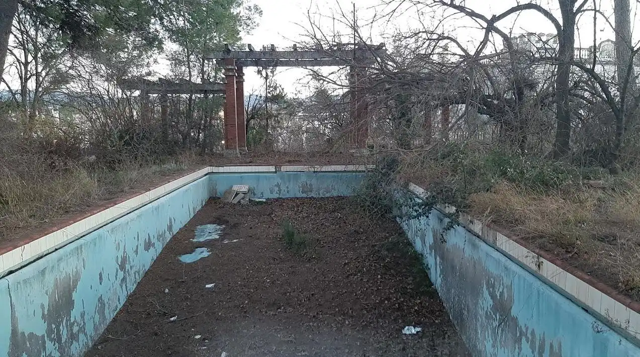 Swimming pool of Buildings for sale in Ontinyent