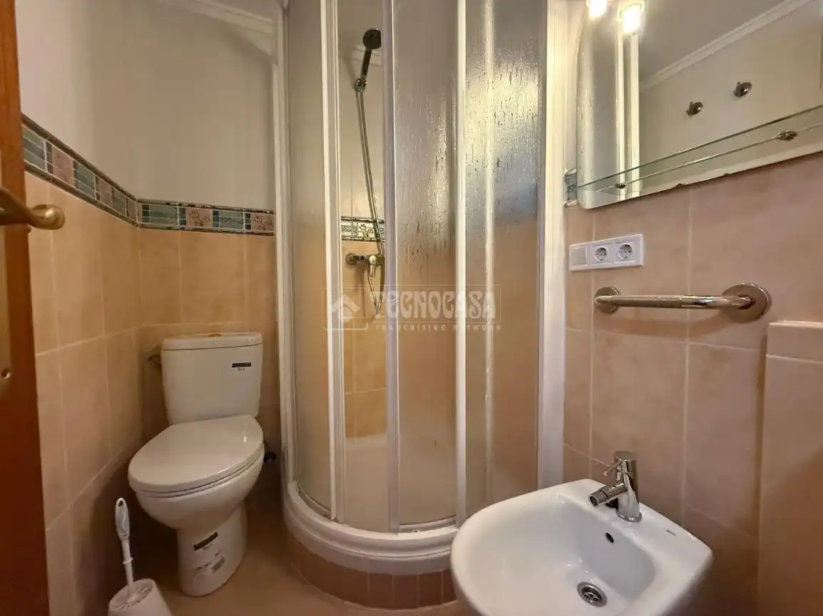 Baño de Piso en venta en Valencia con Aire acondicionado