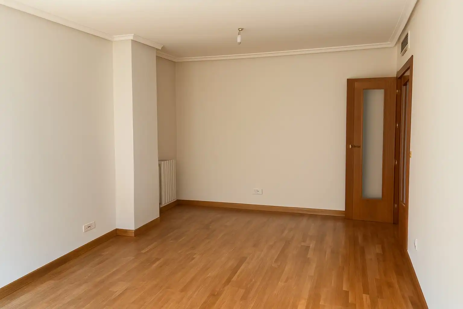 Wohnzimmer von Wohnung zum Verkauf in Madrid mit Klimaanlage, Heizung und Parkett