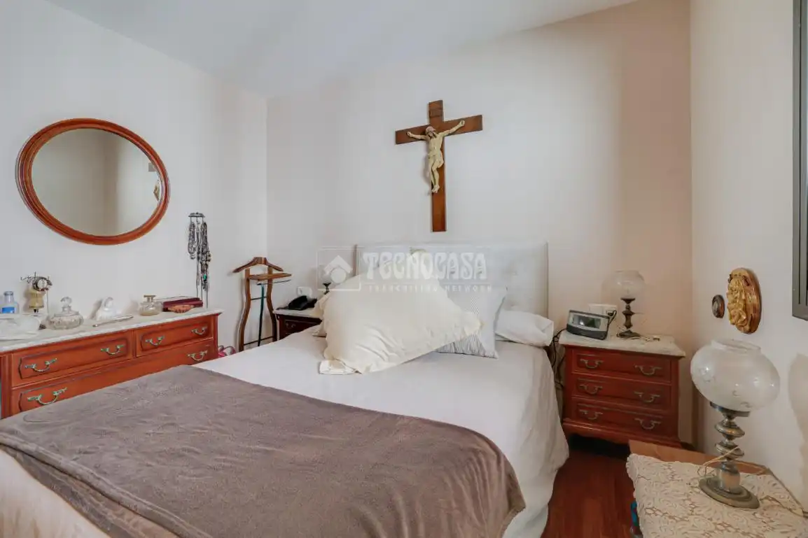 Habitación de Piso en venta en Barcelona con Balcón