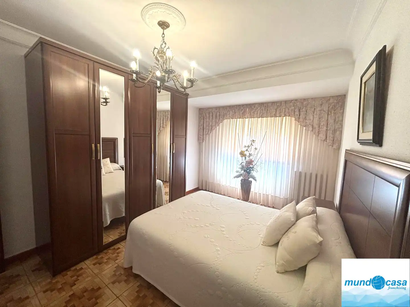Bedroom of Flat for sale in Zaragoza  with Heating, Terrace and Furnished