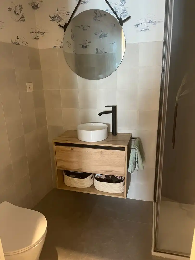 Bathroom of Flat for rent in Bilbao   with Heating and Balcony