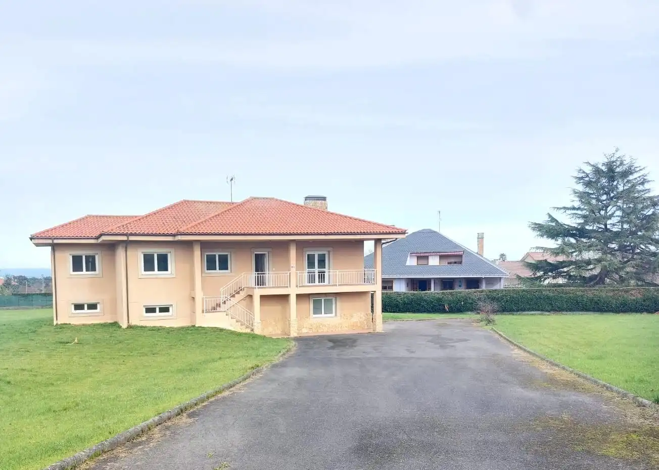 Exterior view of Houses for sale in Gijón   with Heating, Private garden and Terrace