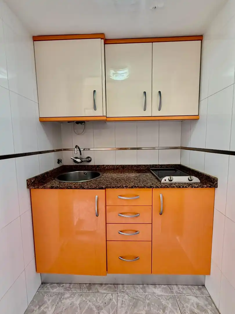 Cuina de Estudi en venda en Benidorm amb Moblat i Piscina comunitària