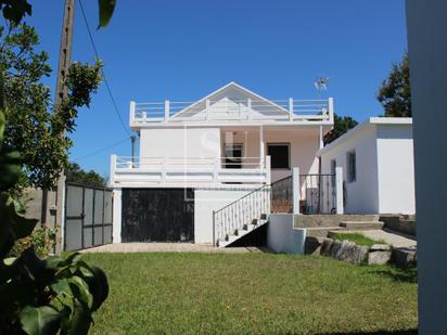 Vista exterior de Casa o xalet en venda en Nigrán amb Terrassa