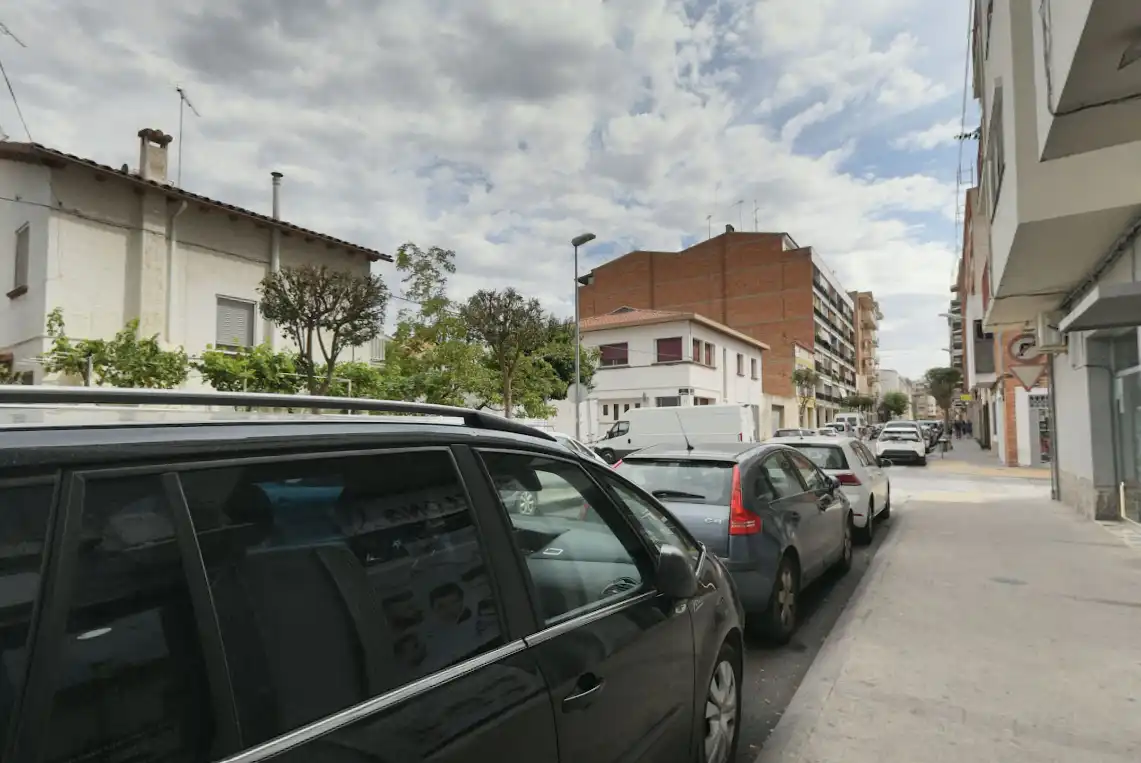 Vista exterior de Traster en venda en Balaguer