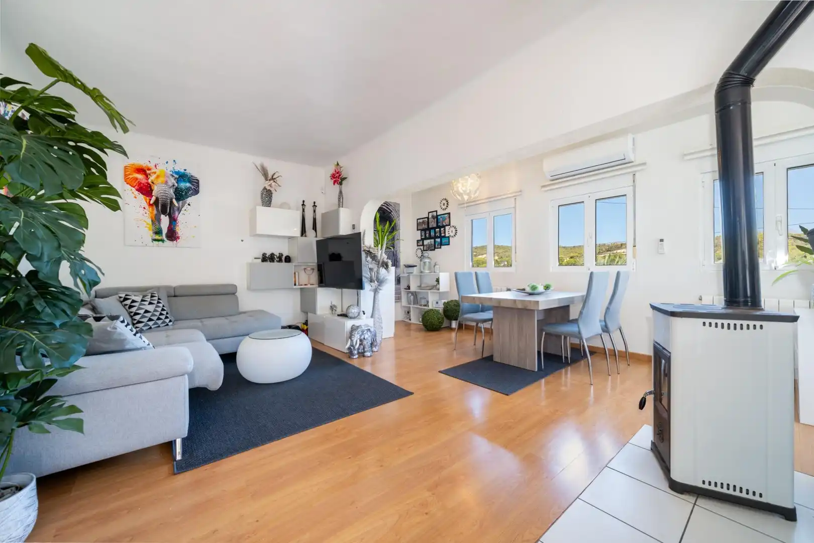 Sala d'estar de Casa adosada en venda en Calvià amb Aire condicionat, Calefacció i Jardí privat