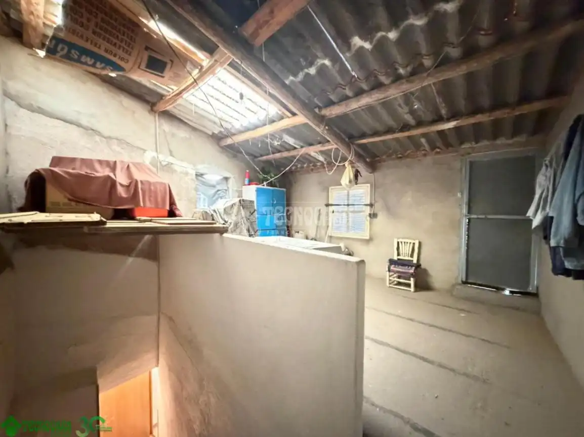 Casa adosada en venta en Santa Cruz de la Zarza con Calefacción, Terraza y Amueblado
