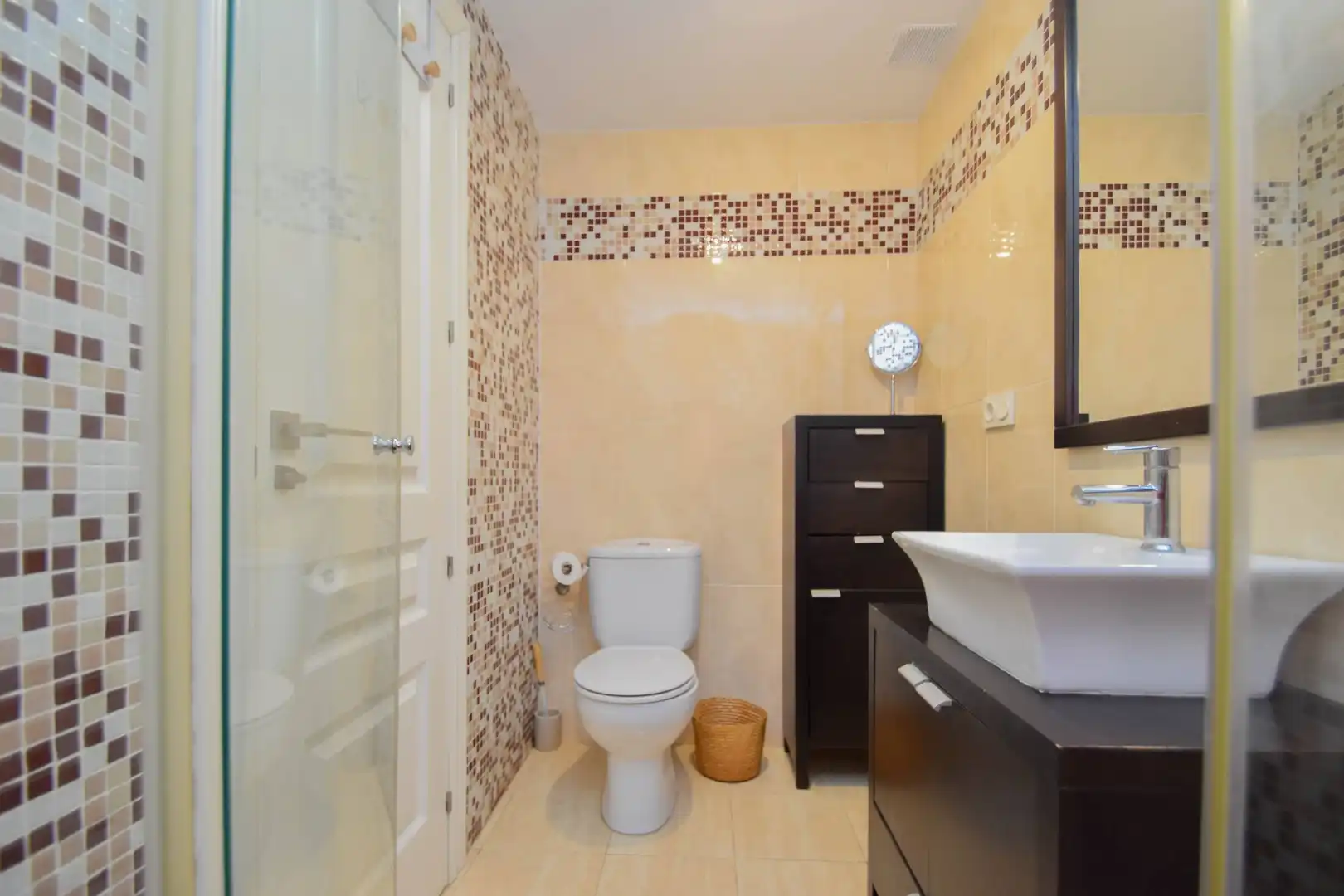 Baño de Ático en venta en Cármenes - Ríos