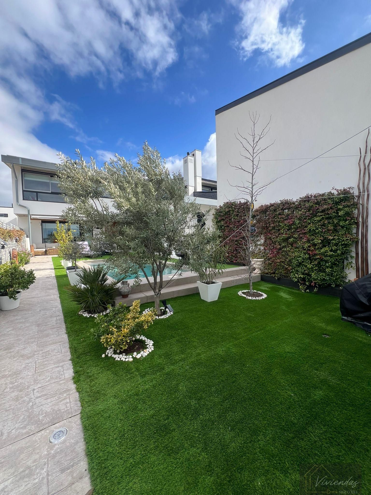 Jardí de Casa o xalet en venda en Boadilla del Monte amb Calefacció, Traster i Alarma