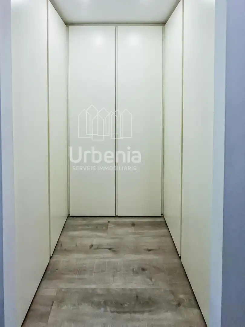 Piso en venta en Sant Adrià de Besòs con Aire acondicionado, Calefacción y Terraza
