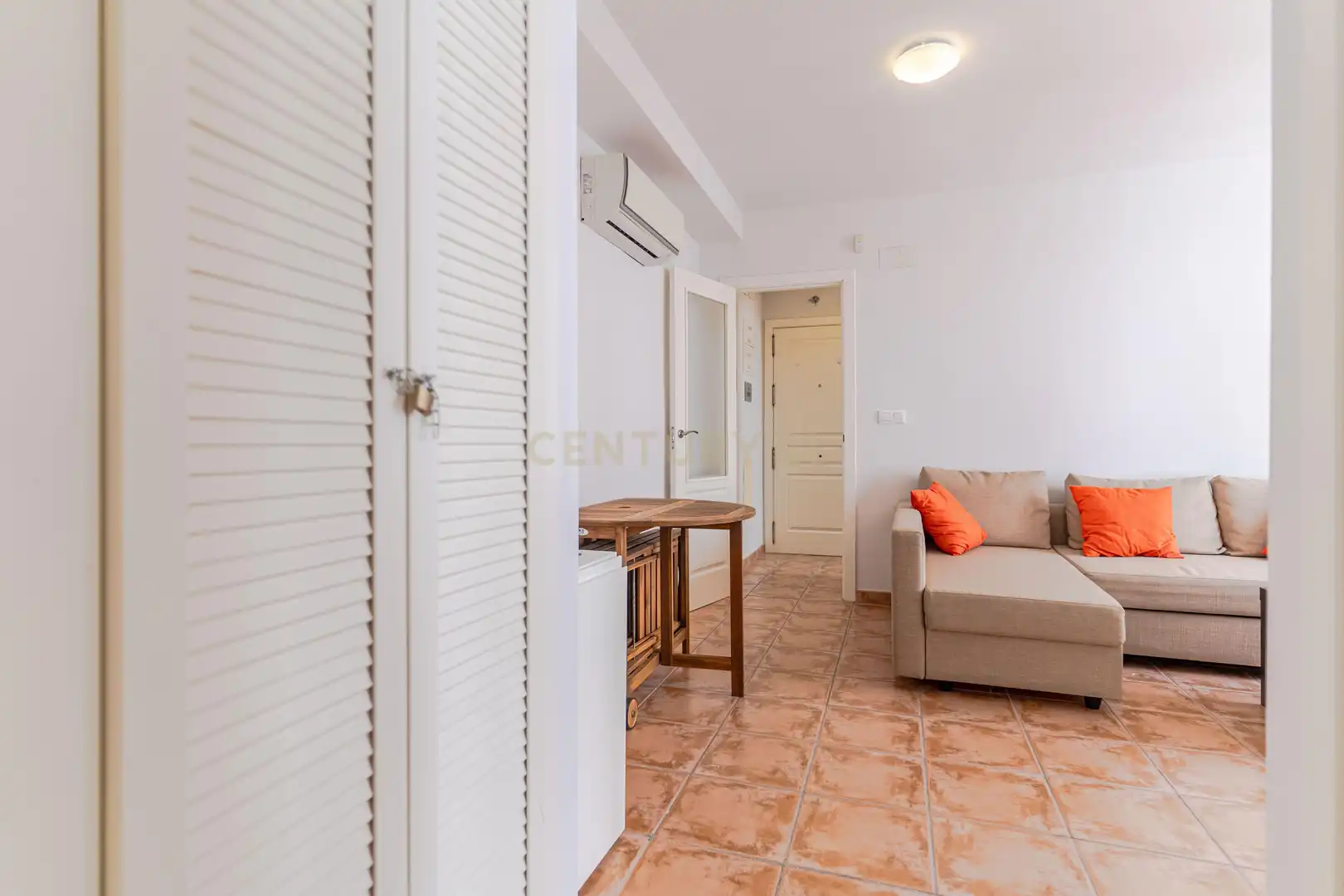 Dormitori de Apartament en venda en Vélez de Benaudalla amb Aire condicionat i Piscina comunitària