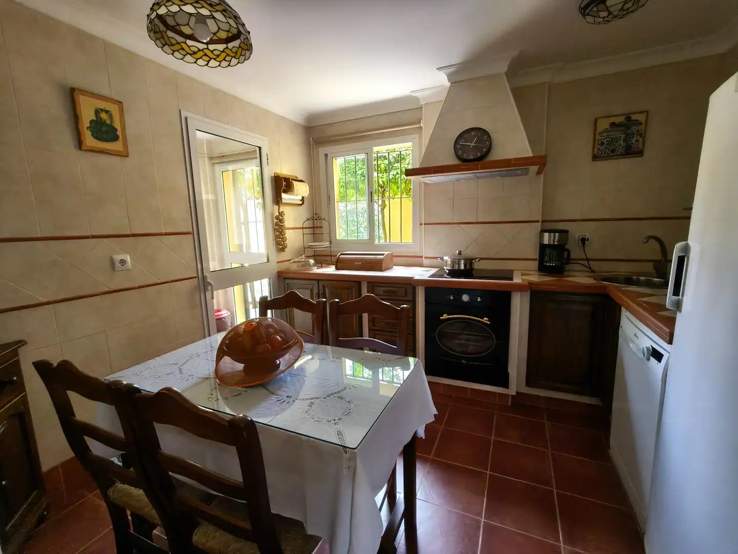 Cuina de Casa adosada en venda en Puerto Real amb Aire condicionat, Calefacció i Jardí privat
