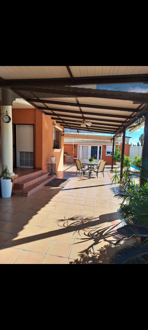 Terrace of House or chalet for sale in  Córdoba Capital  with Private garden, Swimming Pool and Furnished