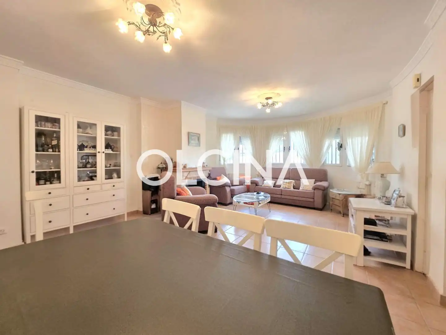 Sala de estar de Casa o chalet en venta en Castalla con Calefacción, Jardín privado y Terraza
