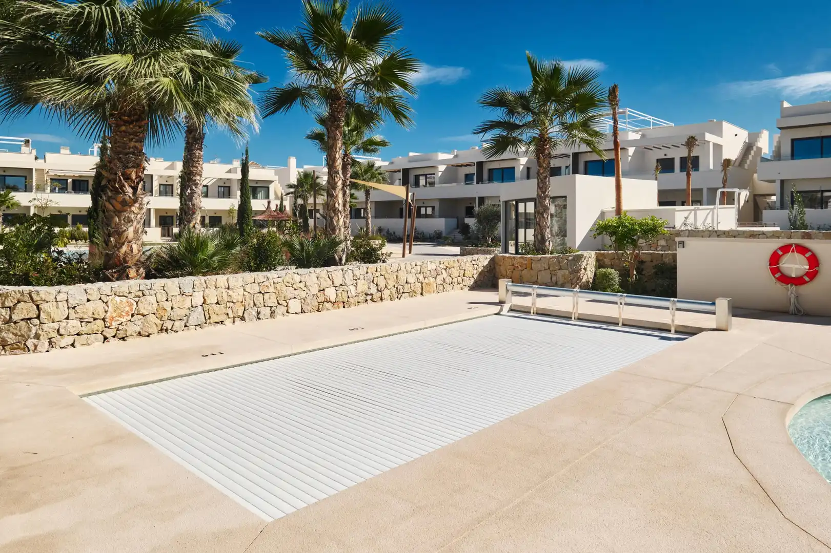 Piscina de Pis en venda en Torrevieja amb Jardí privat, Terrassa i Piscina comunitària