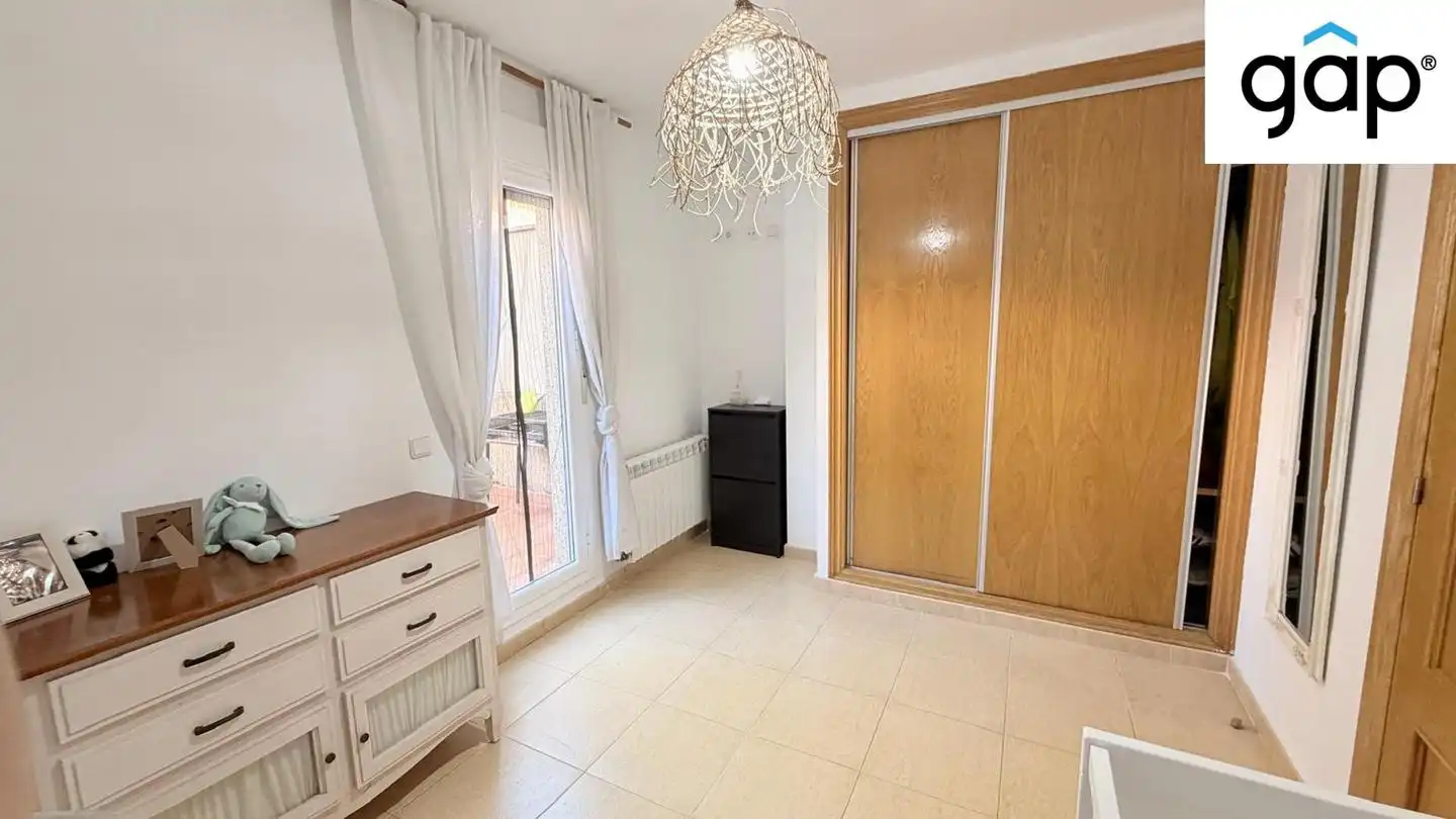Habitación de Planta baja en venta en Arcas del Villar con Calefacción, Terraza y Amueblado