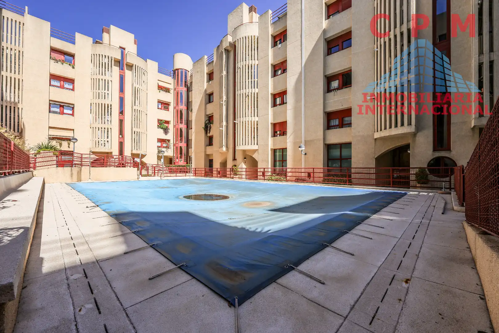 Piscina de Piso de alquiler en Madrid con Aire acondicionado, Calefacción y Parquet
