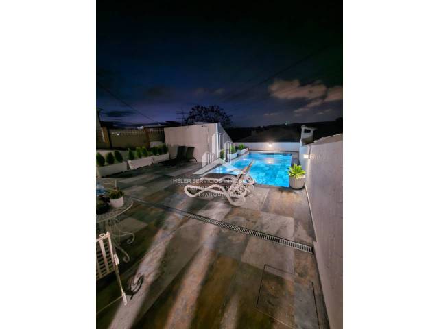 Casa-chalet en Venta en VORA RIU  en Les Boqueres - Santa Quiteria