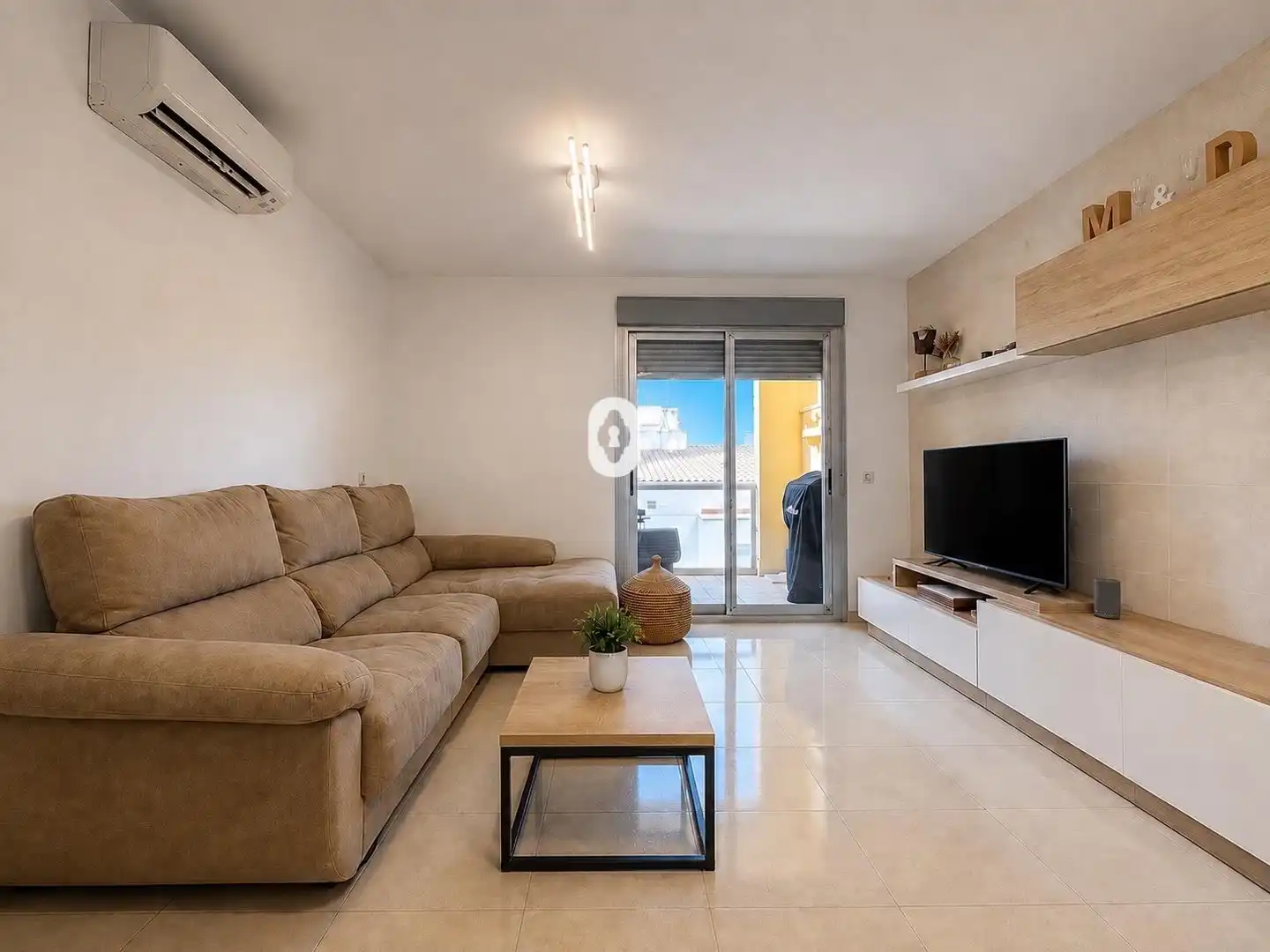 Penthouse with terrace for sale in Cristo Rey - Parque Europa
