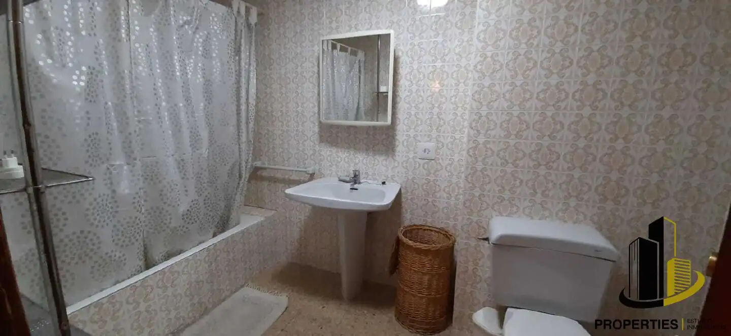 Bathroom of Flat for sale in Béjar