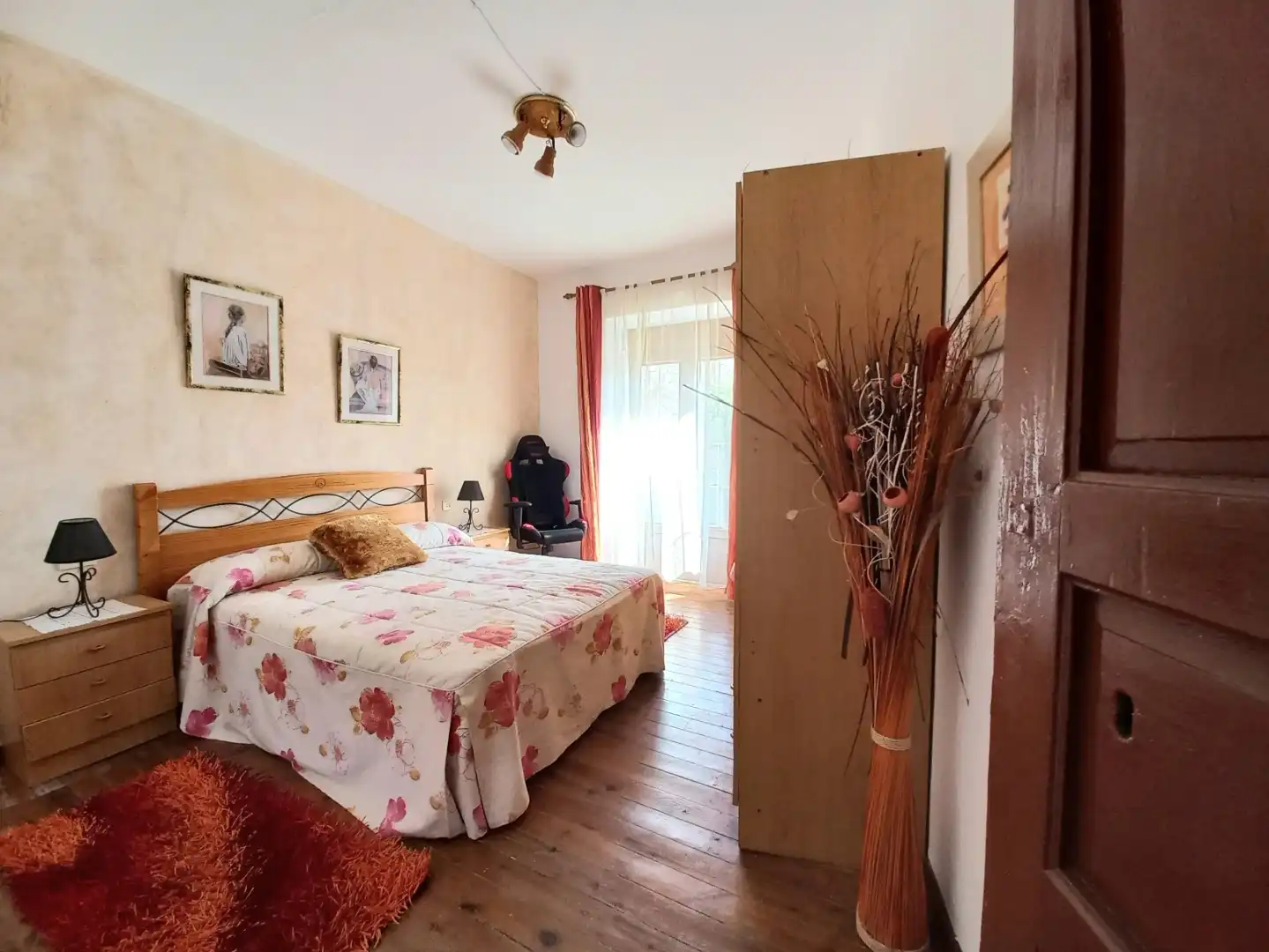 Schlafzimmer von Einfamilien-Reihenhaus zum Verkauf in Presencio mit Privatgarten
