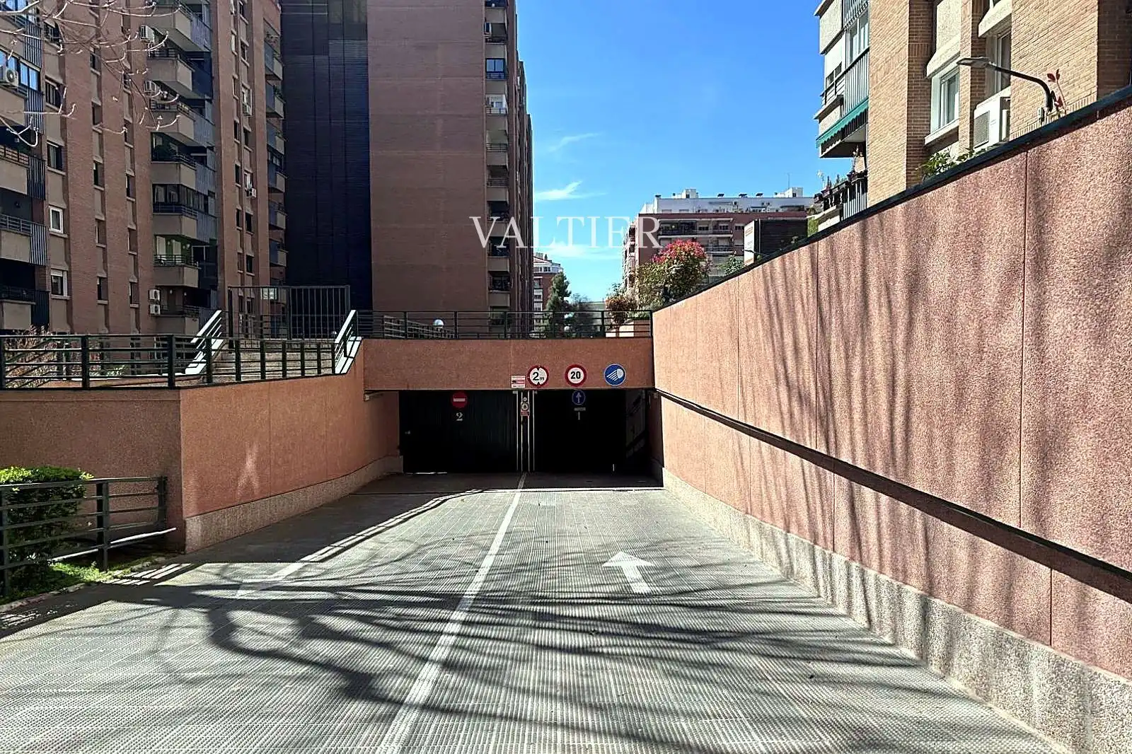 Parking of Flat for sale in Madrid  with Heating, Terrace and Storage room