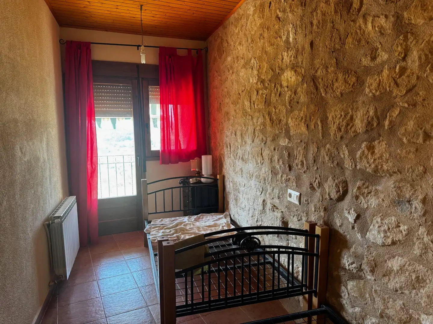 Bedroom of Country homes for sale in Cretas  with Heating, Private garden and Terrace