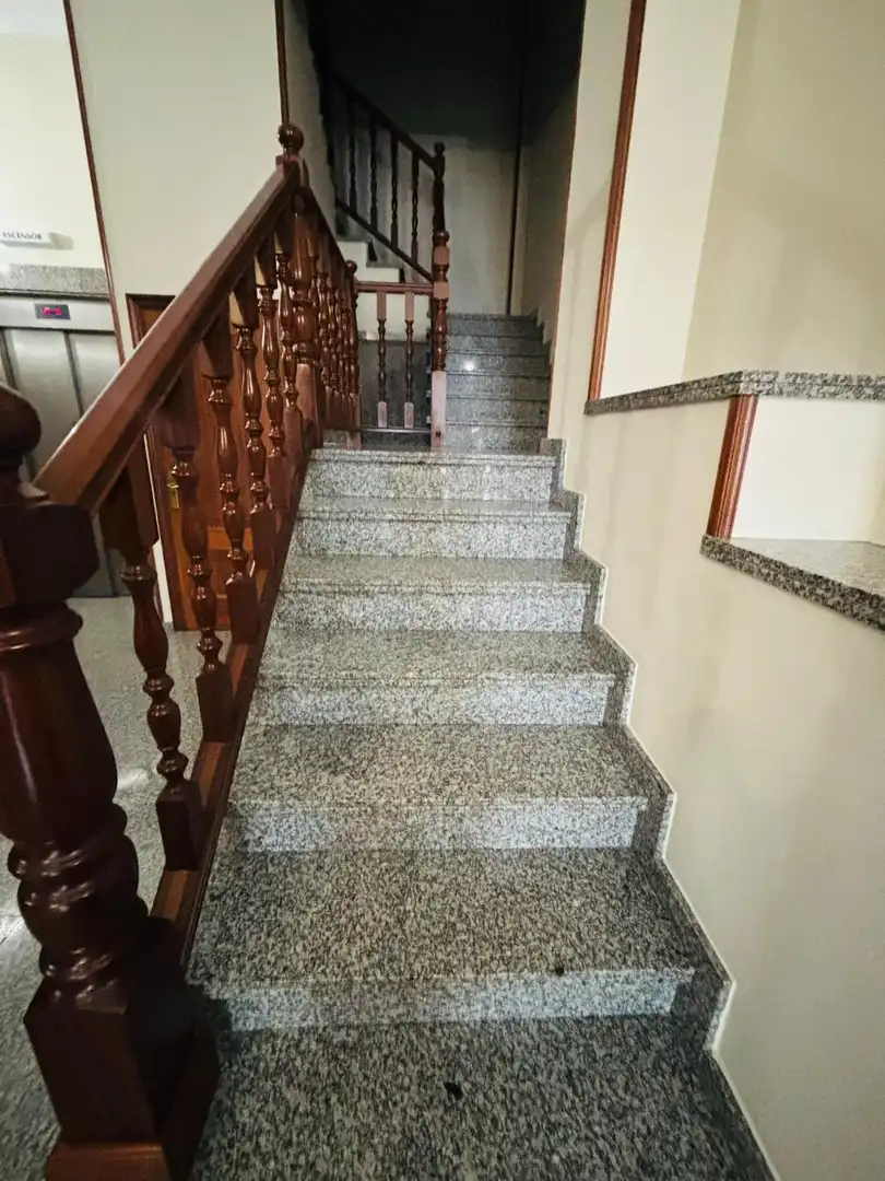 Wohnung zum Verkauf in Ribadeo mit Heizung, Terrasse und Abstellraum
