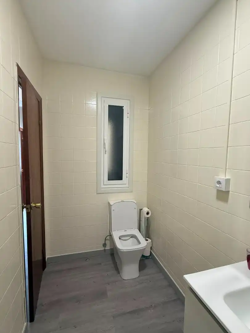 Baño de Piso de alquiler en Ferrol con Parquet, Amueblado y Horno