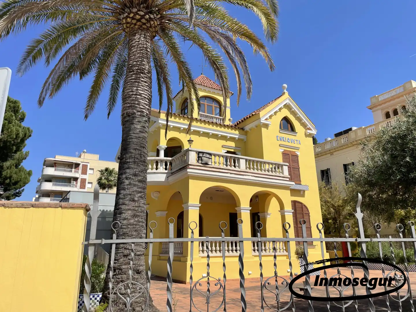 Vista exterior de Casa o xalet en venda en Salou amb Aire condicionat, Jardí privat i Terrassa