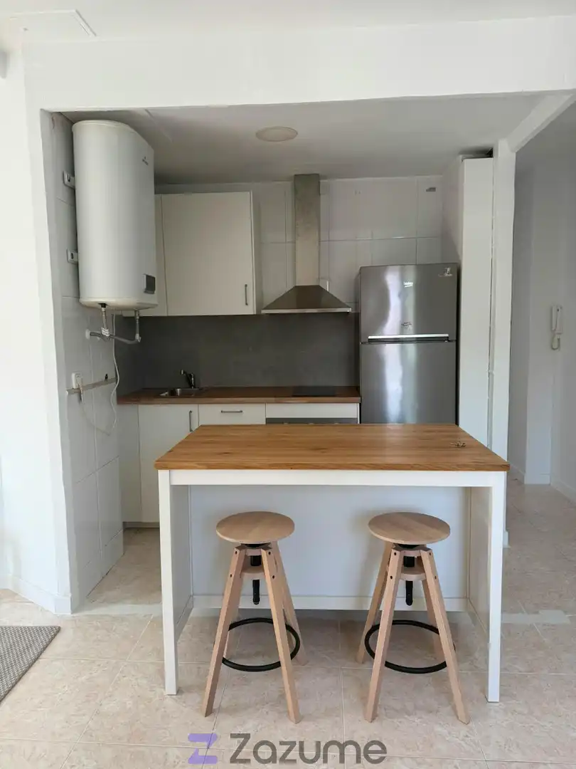 Cuina de Pis de lloguer en Reus amb Aire condicionat, Moblat i Forn