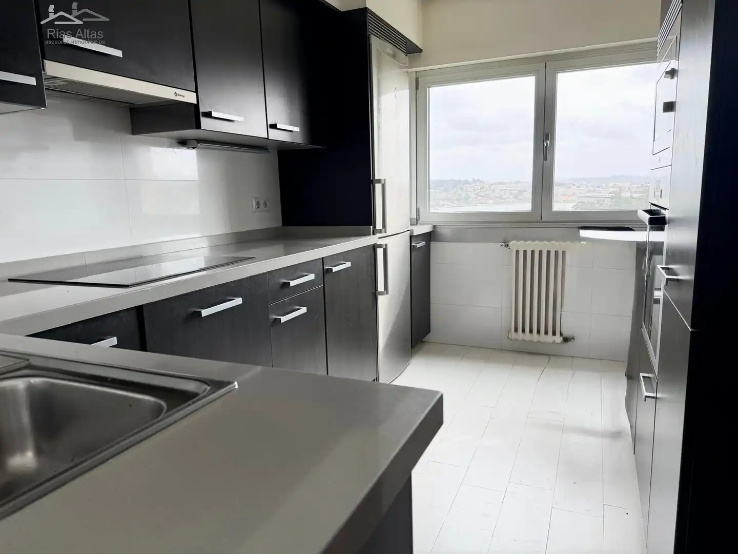 Kitchen of Flat for sale in A Coruña Capital   with Heating and Parquet flooring