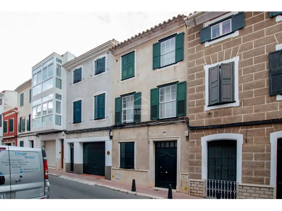 Vista exterior de Apartament en venda en Maó - Mahón amb Jardí privat i Terrassa